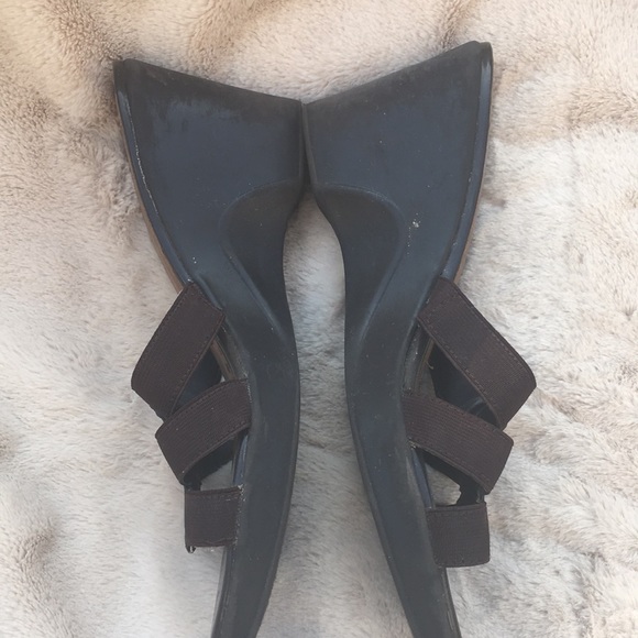 🌹2/$20🌹 Brown three strap wedge dexter sandals size 9 - Picture 2 of 5